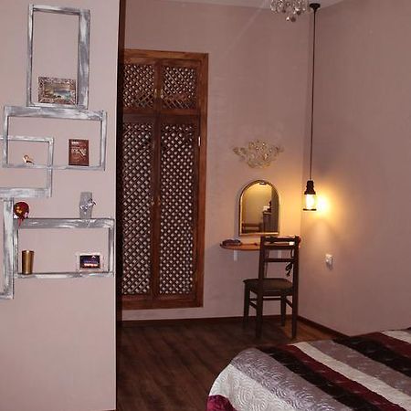 Old Castle Apartment 트빌리시 외부 사진