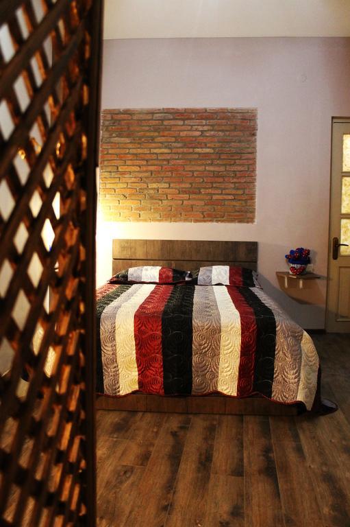 Old Castle Apartment 트빌리시 외부 사진